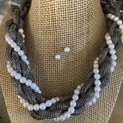 Juego Collar Aretes Stainless Trenzado Con Perlas