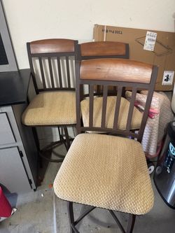 Kitchen countertop chairs