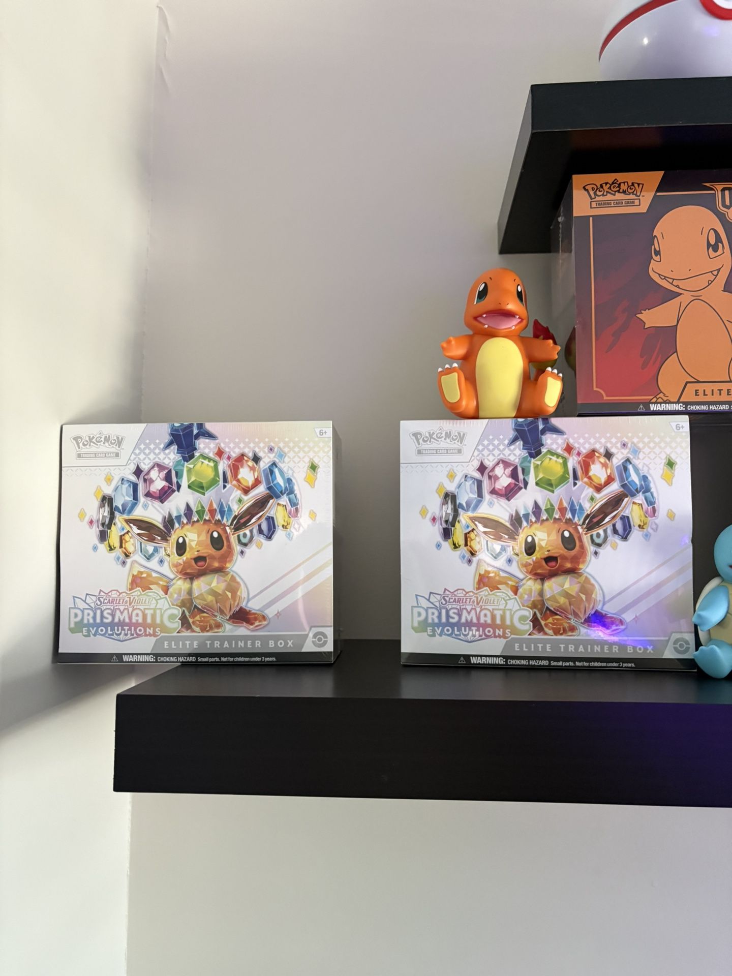 Pokemon Prismatic Evolutions ETB