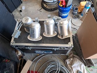 Retro Fit Can Lights 15$