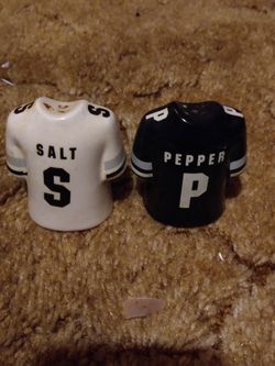 Salt Pepper Shakers
