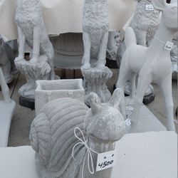 Garden Concrete Snail Statue 12" Wide , 10" Tall 