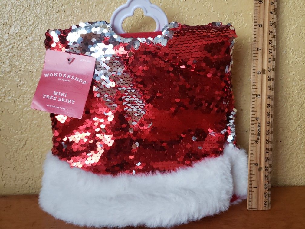 NWT Christmas Mini Tree Skirt Sequins Silver Red 2-Tone w/ Faux Fur Trim 18" Dia