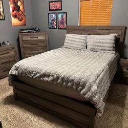 Queen Bedroom Set