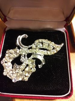 Elegant fashion jewelry