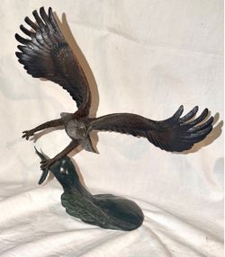 Masters of the wild Bronze-Style Sculpture Franklin mint