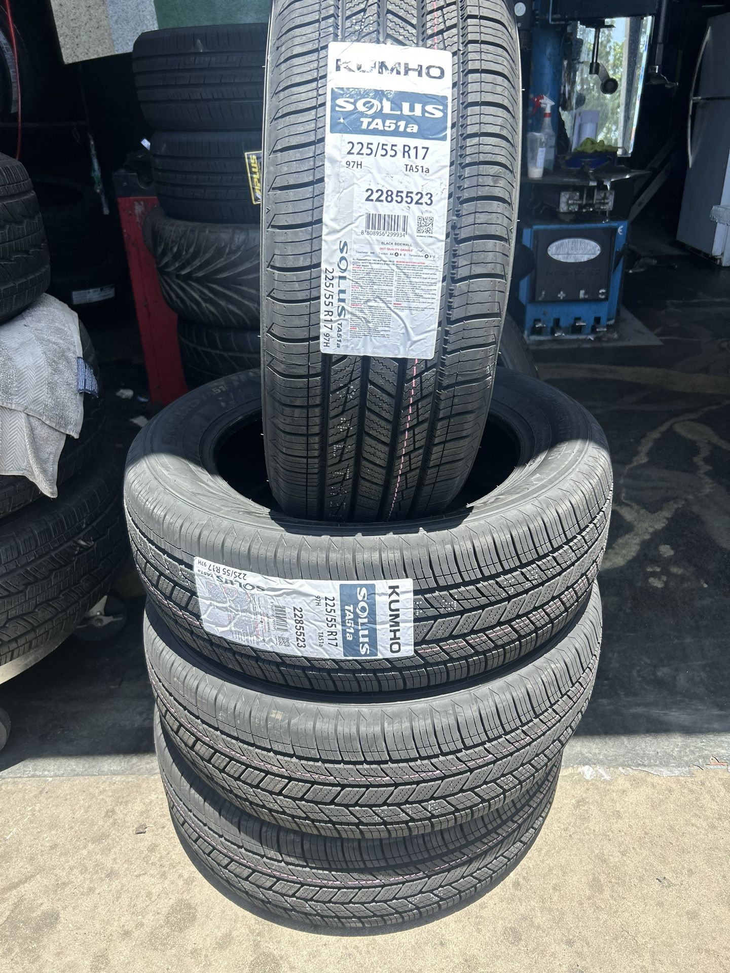 225/55r17 Kuhmo TA51a