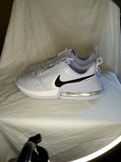 WOMEN'S NIKE AIR MAX UP SIZE 10.5