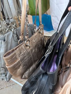 COACH YARD SALE/ MESSAGE FOR ADDRESS