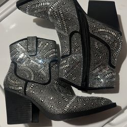 Cowgirls Wome Boots Size 9