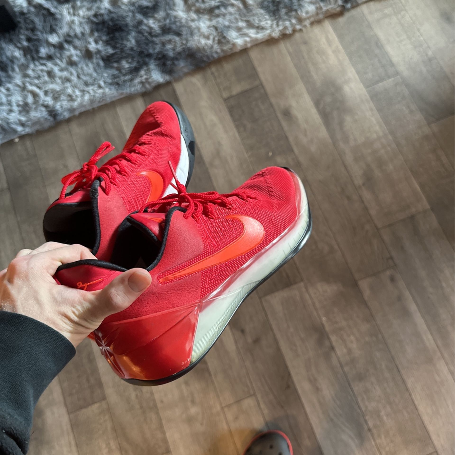 KOBE AD *UNIVERSITY RED*