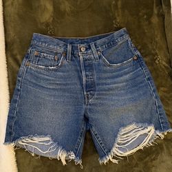 Levi’s women shorts