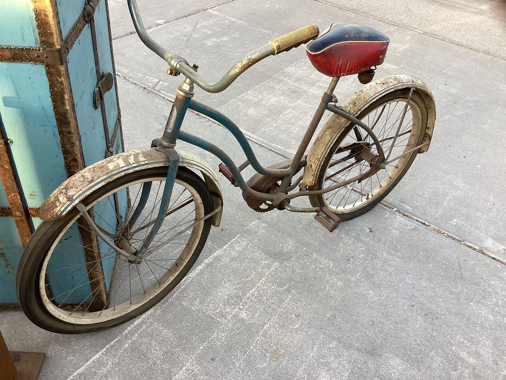 Kiawatha Apache Bike Vintage Antique Hard To Find