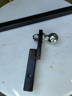 Trailer hitch with extension