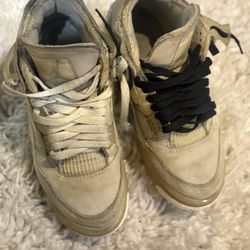 Off White Jordan 4