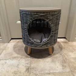 14“ Whicker Cat Lounger - P/u Monument