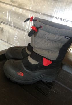 Kids north face boots