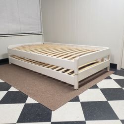 Twin size stackable beds frames - can DELIVER almost anywhere for $20 extra - gently used and in very good condition 😍