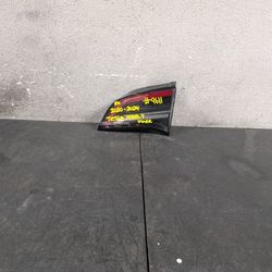 2020-2021-2022-2023-2024 TESLA MODEL Y RIGHT INNER LAMP OEM USED #9611