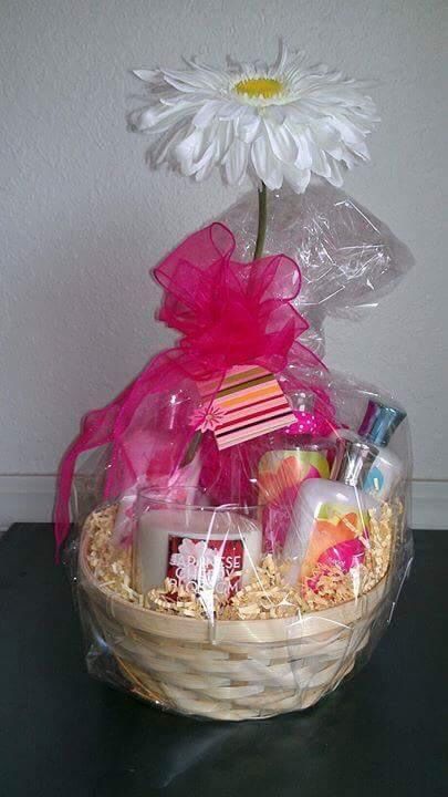 Ladies And  Teenage  Girls Birthday And Christmas  Basket 