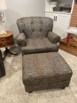 Chair With Foot Stool