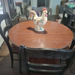 Table and 4 Chairs. Solid Wood!