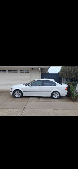 2005 BMW 325i