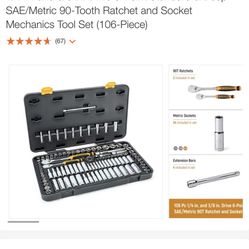 Gear wrench, ratchet set