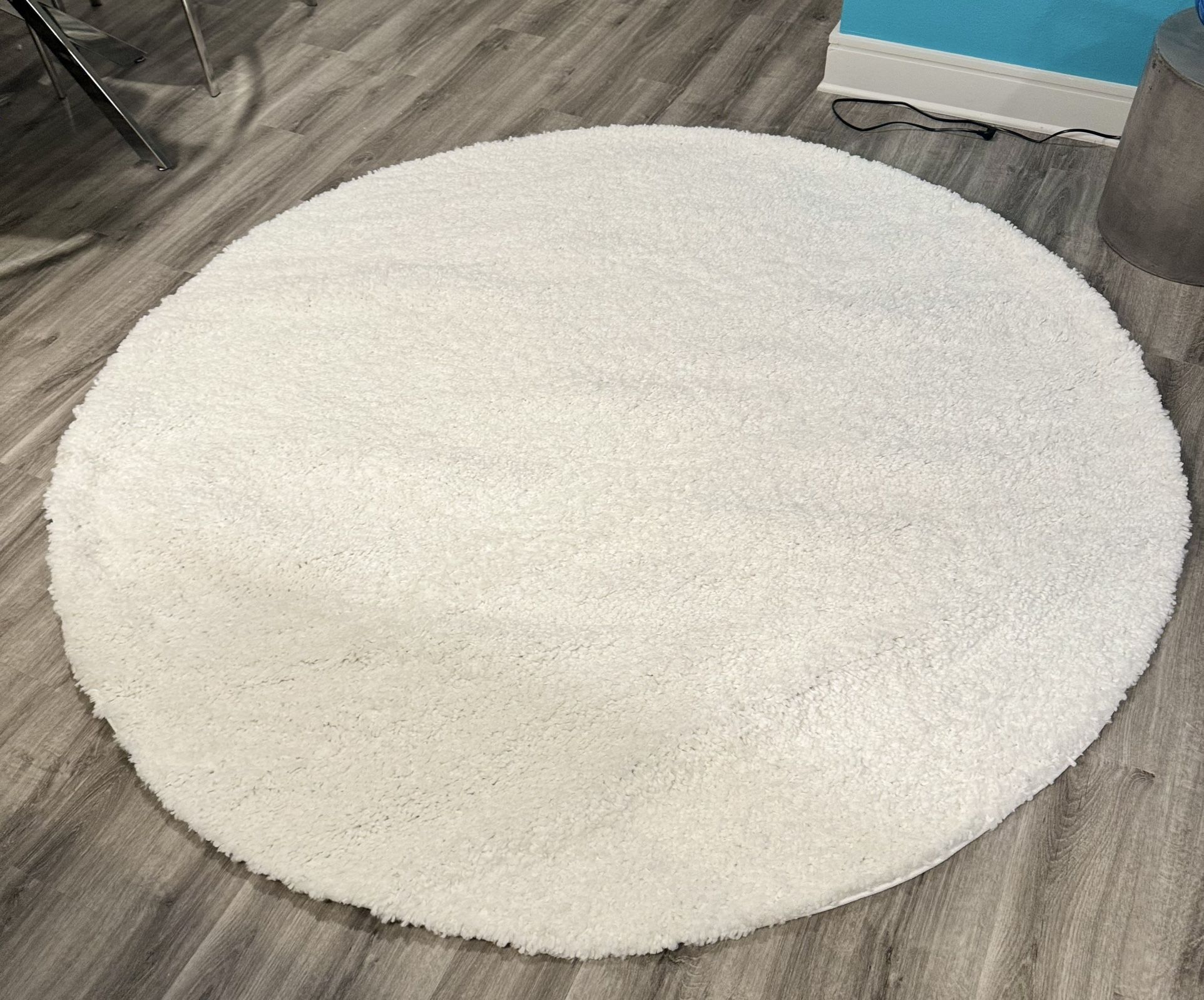 New Safavieh 6’-7” Round White Rug - August Shag