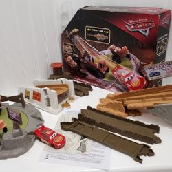 Disney Pixar Cars - Smokey's Tractor Challenge