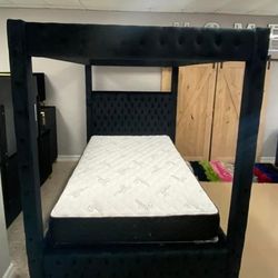 Brand New/ Black Queen Canopy Bed Frame Cama// Mattress Sold Separately 