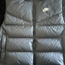 Nike Puffer vest 