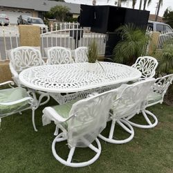 Brand New Patio Outdoor Dining Table Set