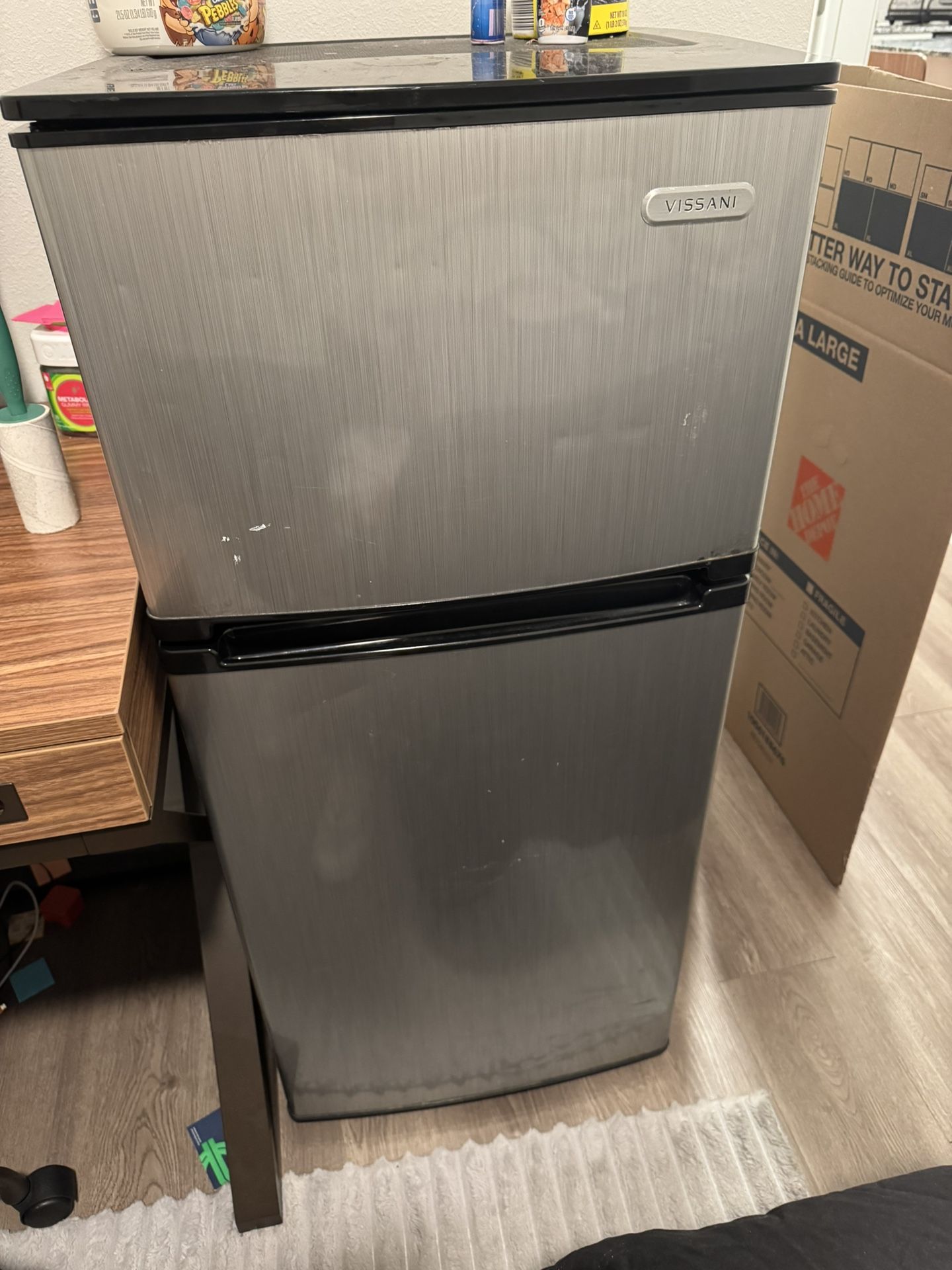Vissani Mini Fridge With Freezer