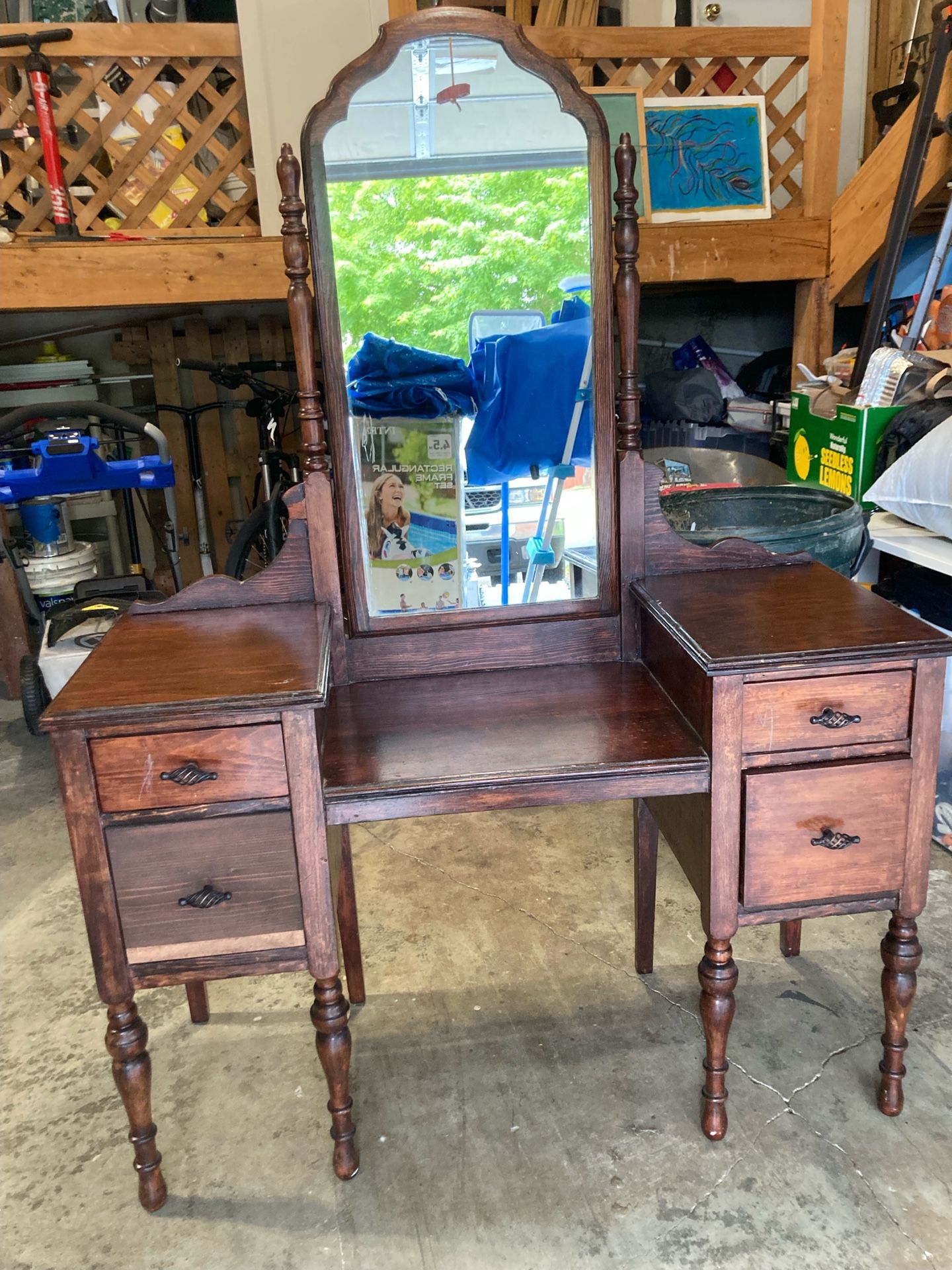Antique Vanity With Mirror