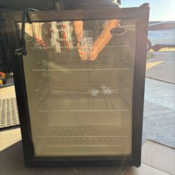 Mini Fridge 