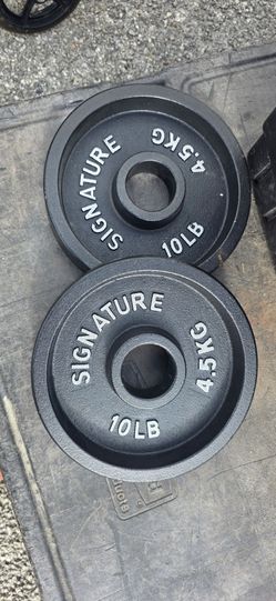 Weights 10 pounds