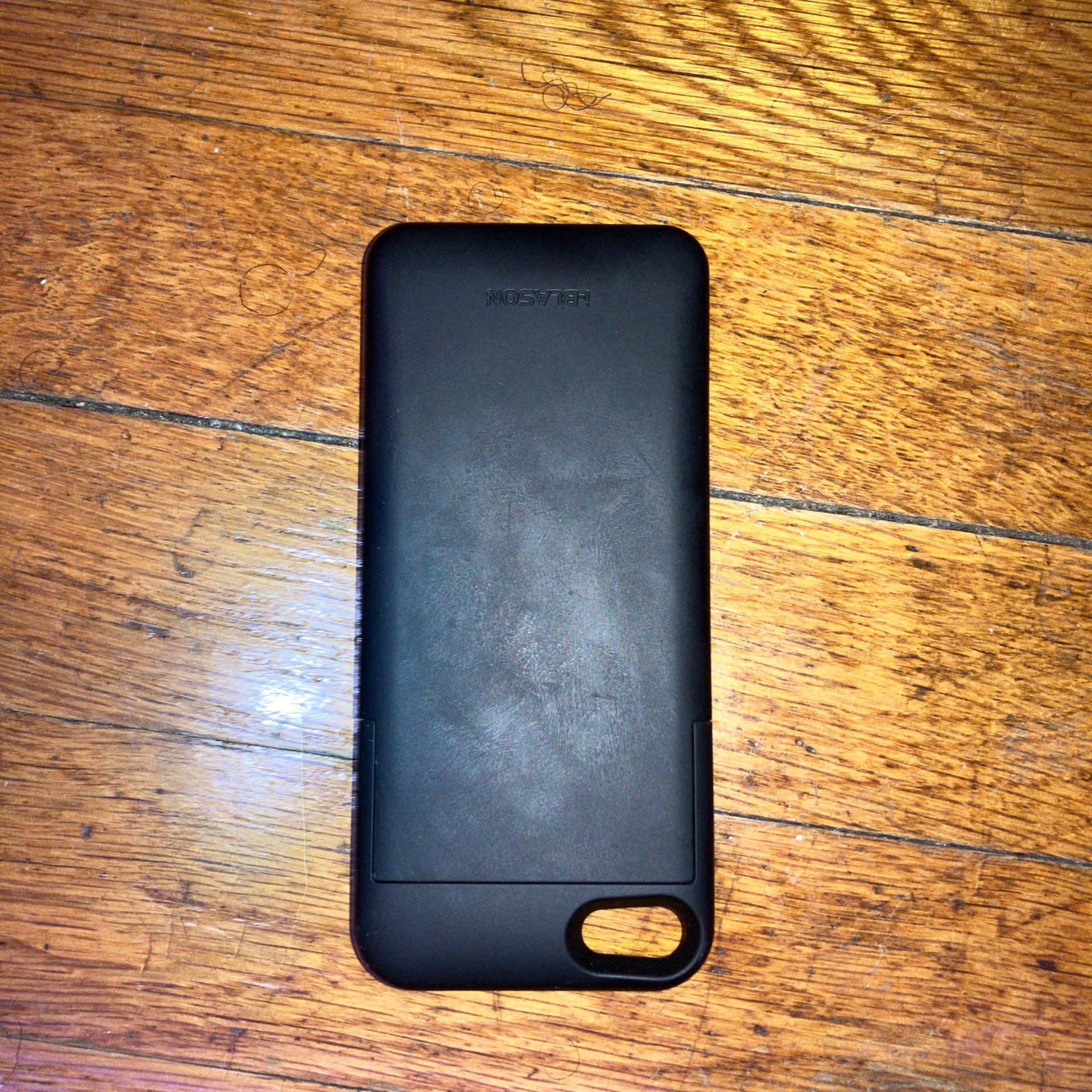 iPod Touch 6 And 7 deportable charger case