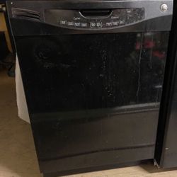 Black GE Dishwasher 30 In Wide Bottom Rack Has Some Rust But Works Great