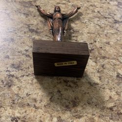 Statue