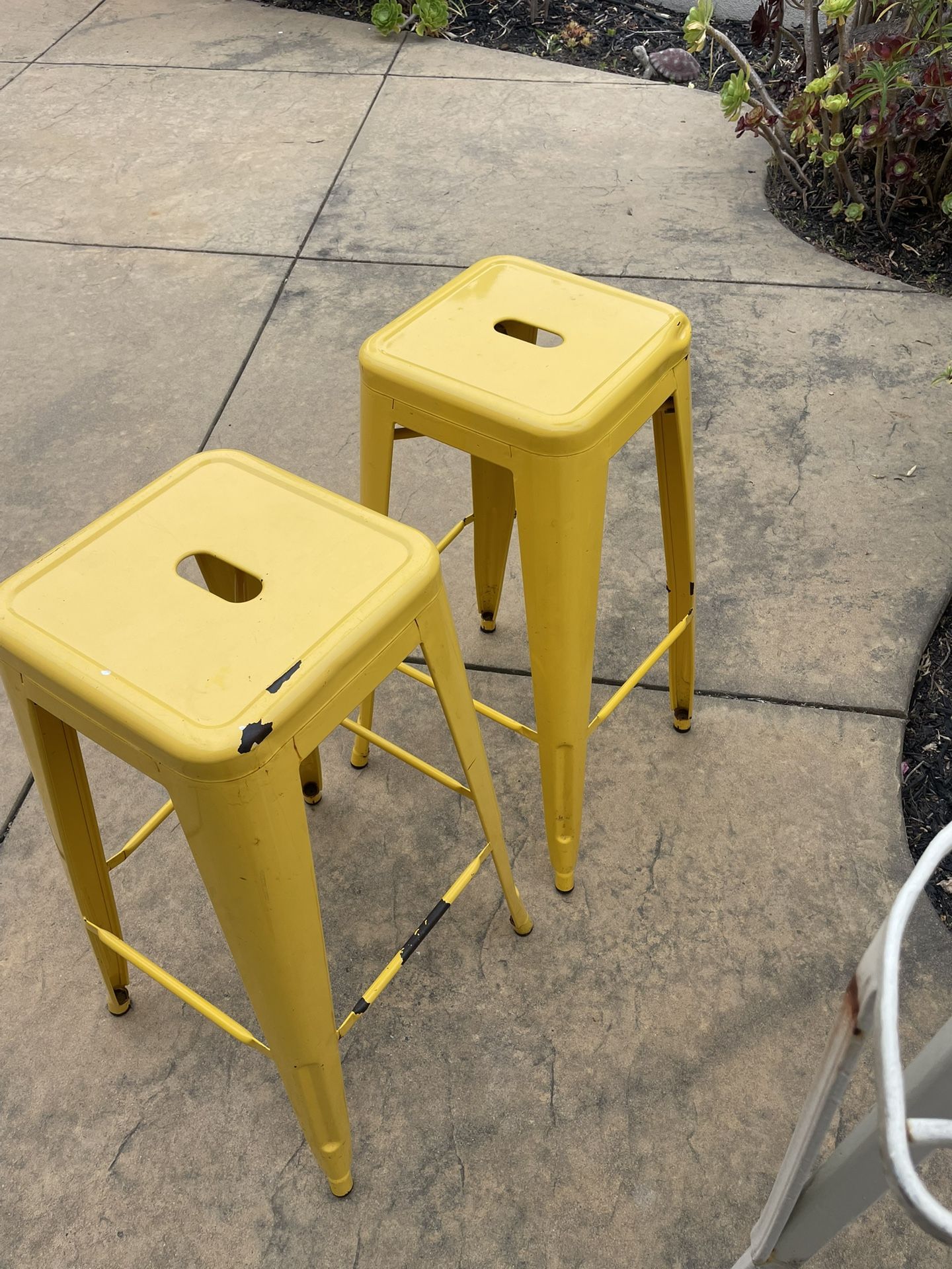 Yellow Bar Stoods