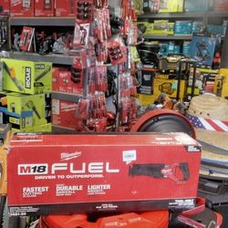 MILWAUKEE M18 FUEL SAWZALL RECIP SAW (TOOL ONLY)