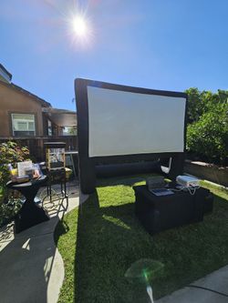 Inflatable Screen / Movie Night (READ DESCRIPTION)