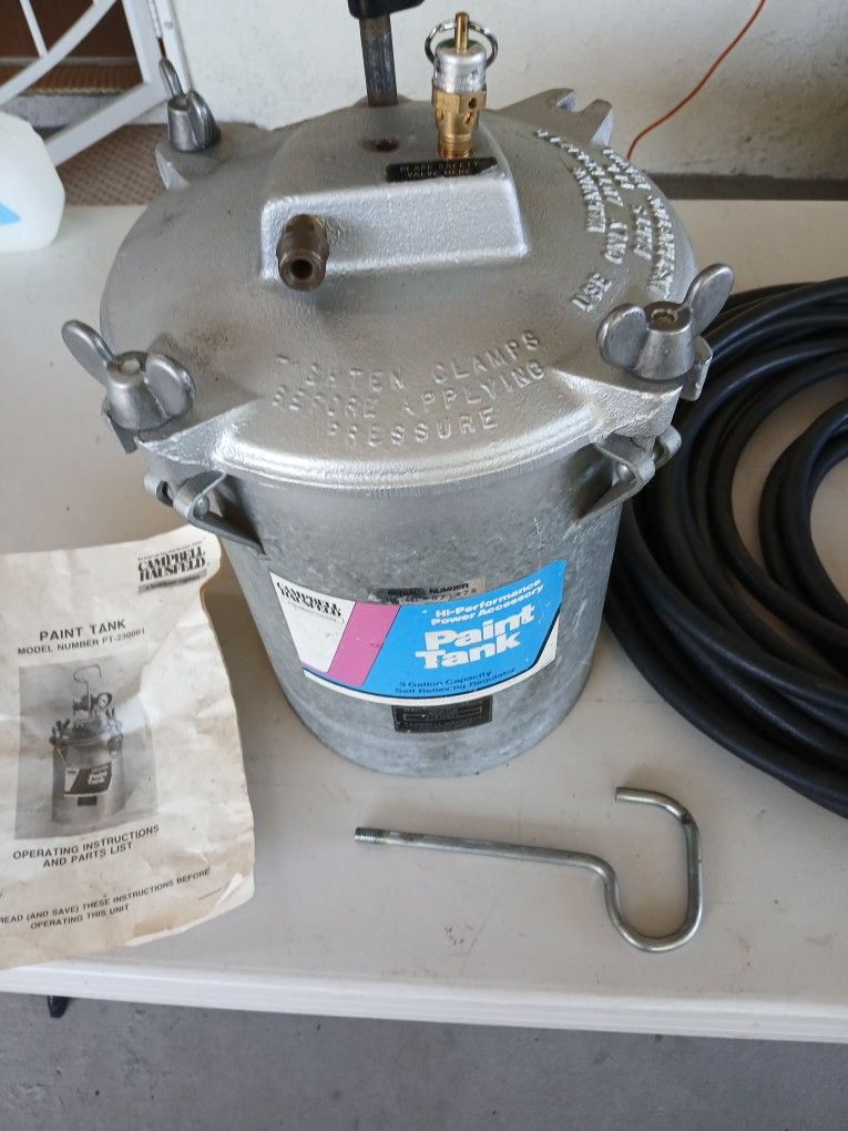 Paint Tank With 60' Foot Hose