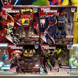 Transformers Generations Fall Of Cybertron Voyager Class Blaster with Steeljaw Soundwave with Laserbeak & Grimlock Thrillin 30 Triple Changer Springer