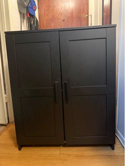 Storage kitchen cabinet