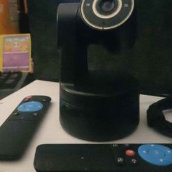 Ai powered webcam with selective mode for  auto-tracking and auto zoom.