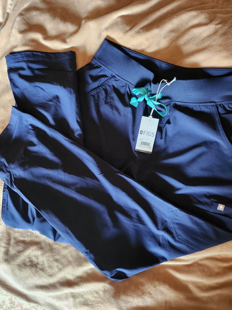 FIGS new Women's Navy Scrub Pants