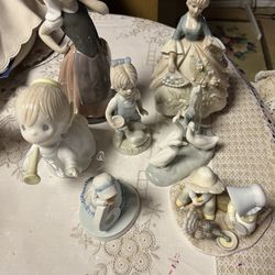  7 Figurine