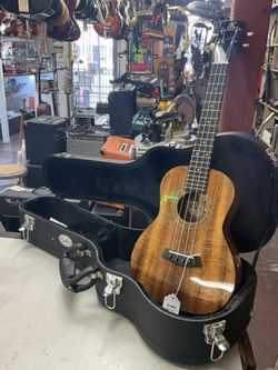 Kanile'a KPE T Premium Ukulele